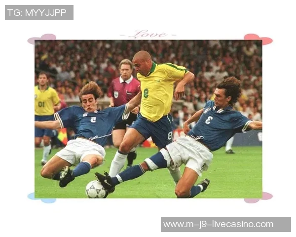 选择适合的足球材质对提升比赛质量和球员表现的重要性分析